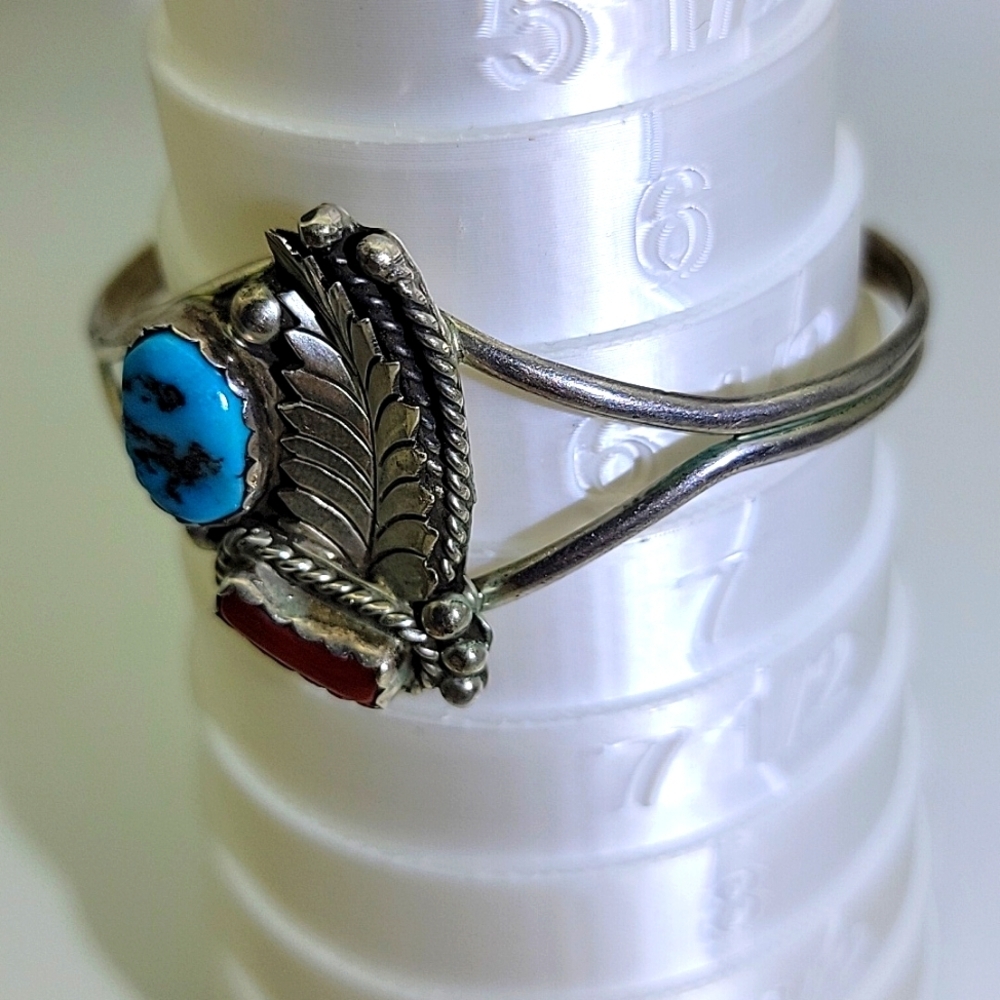 Vintage 925 Sterling Silver Turquoise and Red Coral Leaf Cuff Bracelet 7" Wrist - Picture 8 of 8